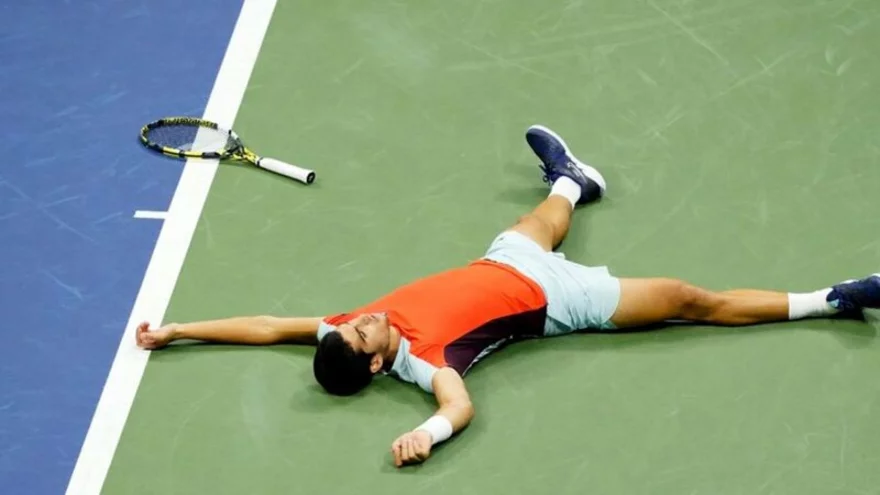 Carlos Alcaraz po proměněném mečbolu