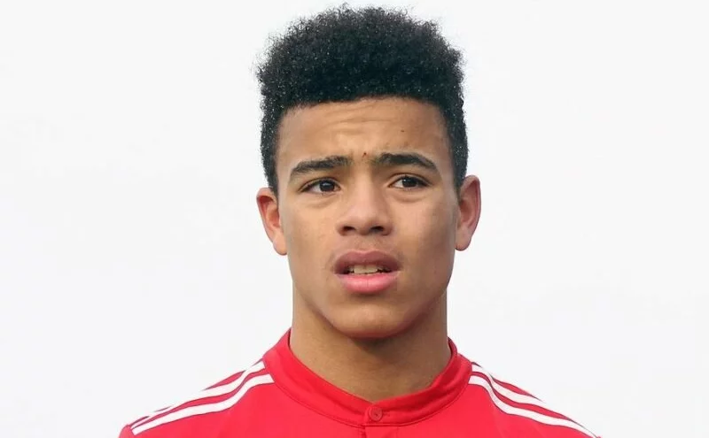 Greenwood je po údajném napadení přítelkyně vyřazen z kádru Manchesteru United