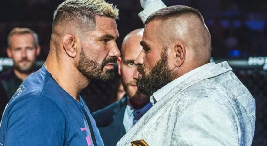 Karlos Vémola vs. Attila Végh. Na koho si vsadit v zápase století?