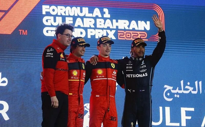 Charles Leclerc ovládl Velkou cenu Bahrajnu