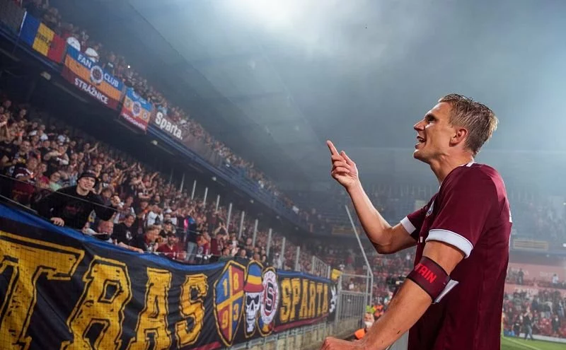 Kvůli rasismu fanoušků v zápase proti Zlínu bude Sparta potrestána