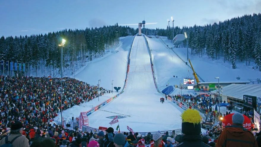 SP ve skocích na lyžích 2021/22: Klingenthal - informace a program