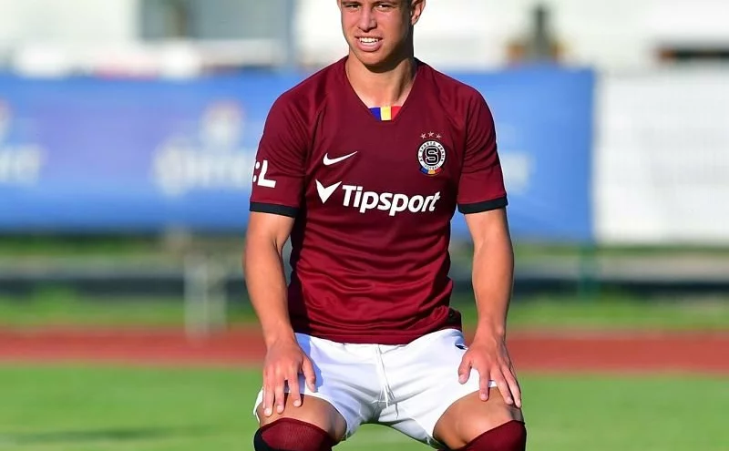 Náhrada za Haalanda ? Dortmund pokukuje po Hložkovi