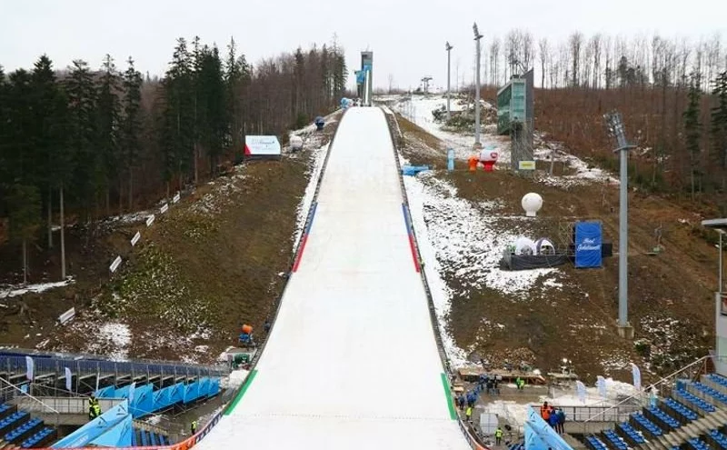 SP ve skocích na lyžích 2021/22: Wisla - informace a program