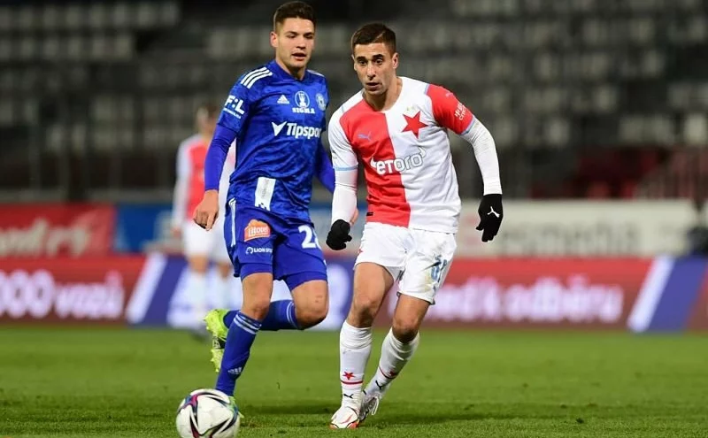 Majetková struktura Slavie se nemění. Číňané odmítli americké zájemce