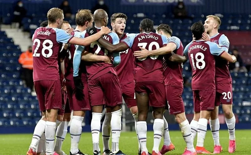 Nabitý program Premier League opět pod palbou kritiky